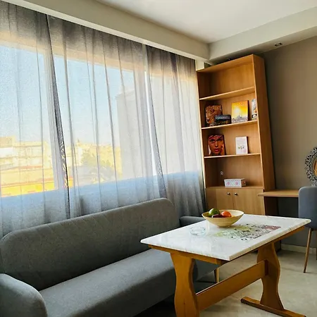 Apartament Downtown Studio With View 3 Seres