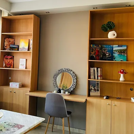 Apartament Downtown Studio With View 3 Seres